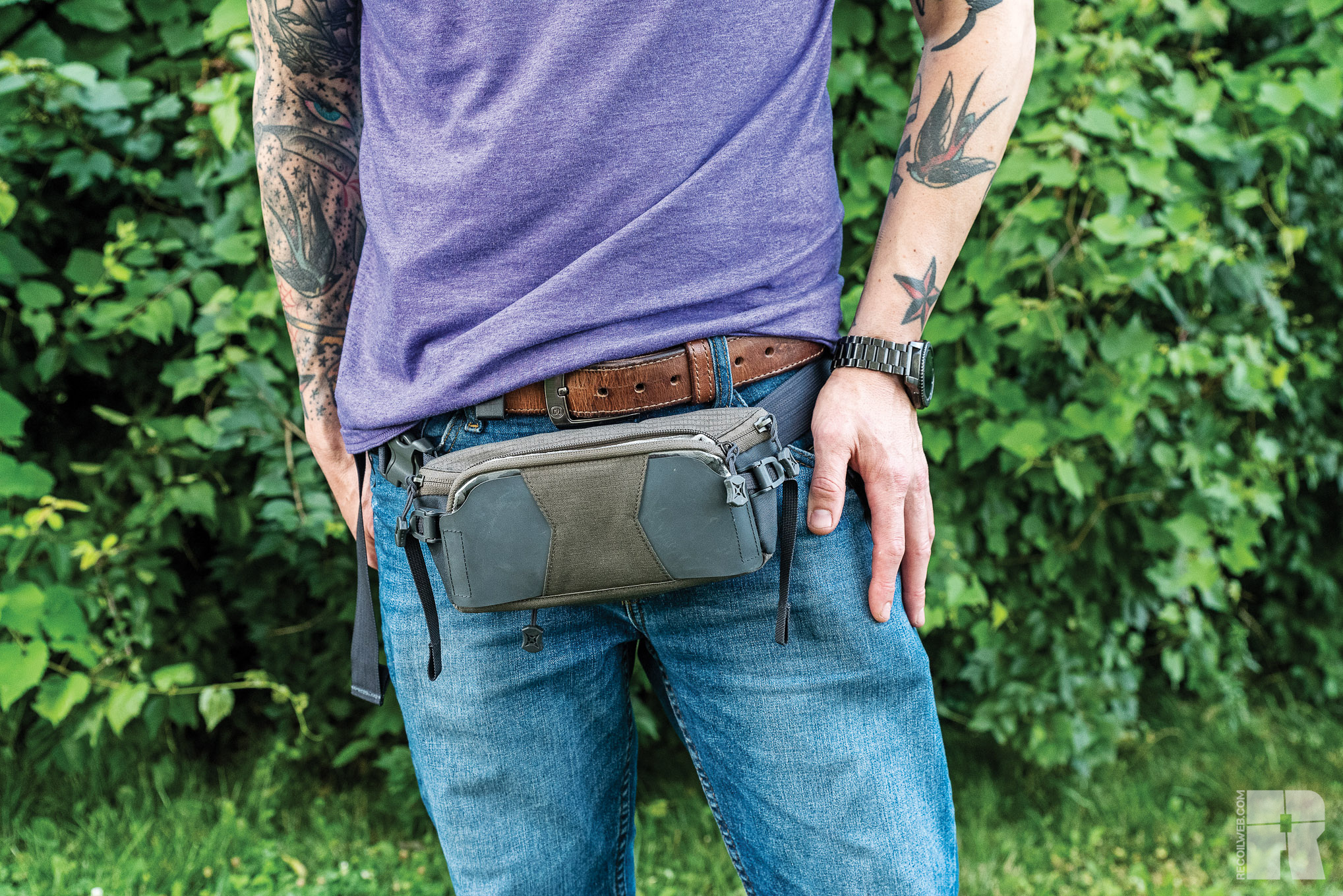 Best CCW Fanny Packs: Off-Body Carry The Right Way | RECOIL